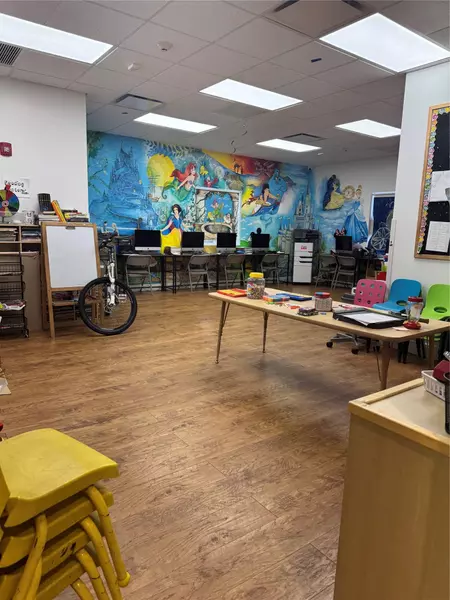 18-05 124 ST #1 FL, College Point, NY 11356