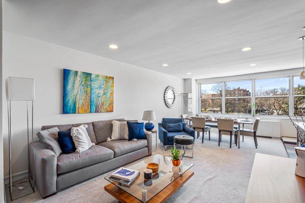 Bayside, NY 11360,211-40 18 AVE #4K