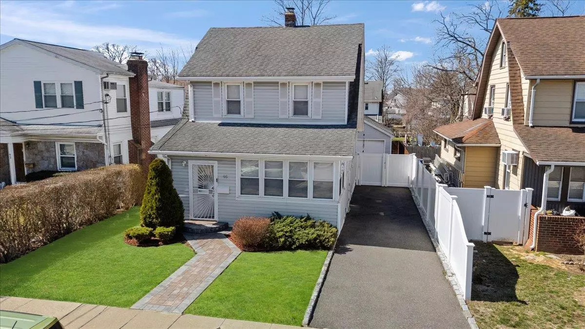 Freeport, NY 11520,95 Weberfield AVE