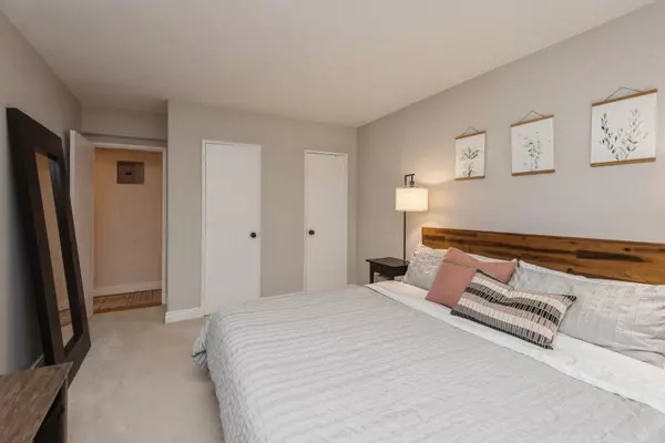 Long Beach, NY 11561,560 W Broadway #2K