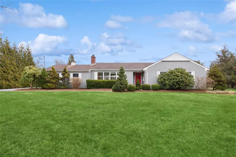 65 Quogue ST, Quogue, NY 11959
