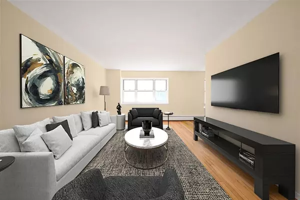 Corona, NY 11368,99-10 60th AVE #5D