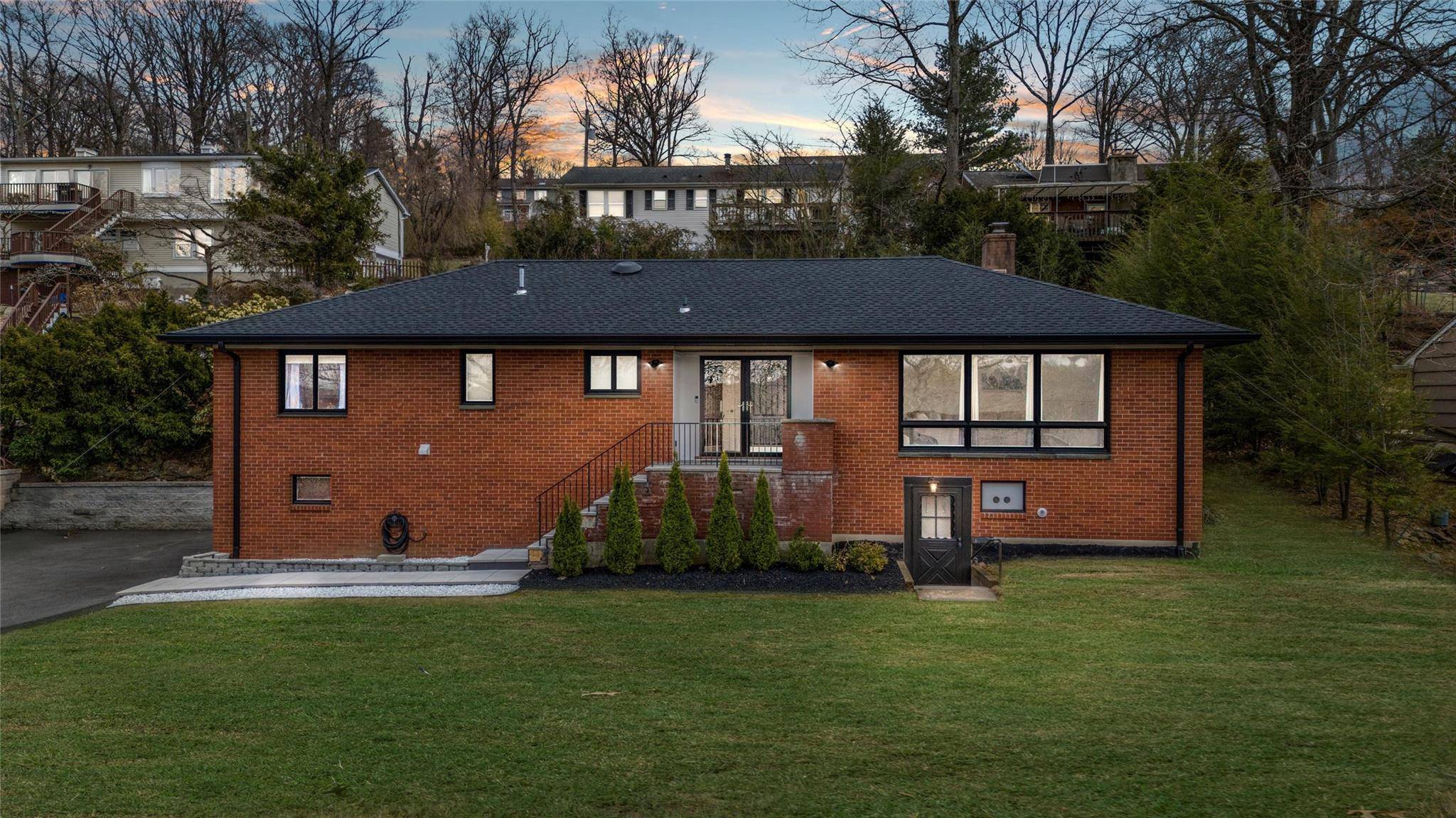 700 Linda AVE, Thornwood, NY 10594