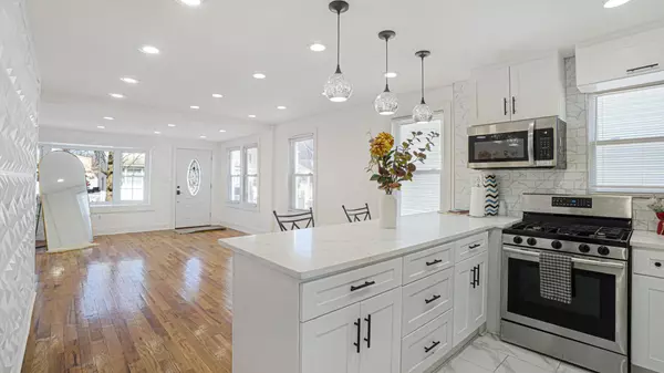 Springfield Gardens, NY 11413,21924 130th DR