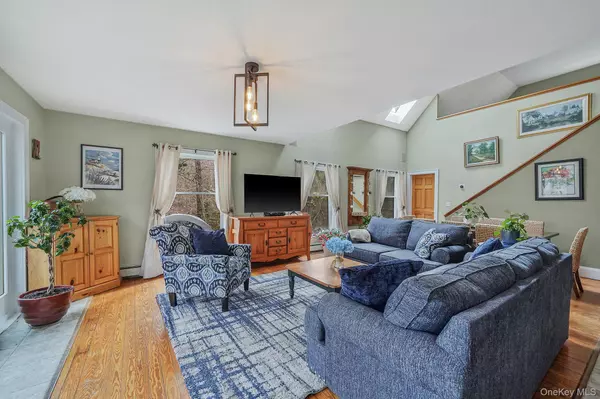 Mattituck, NY 11952,1745 Bayview AVE