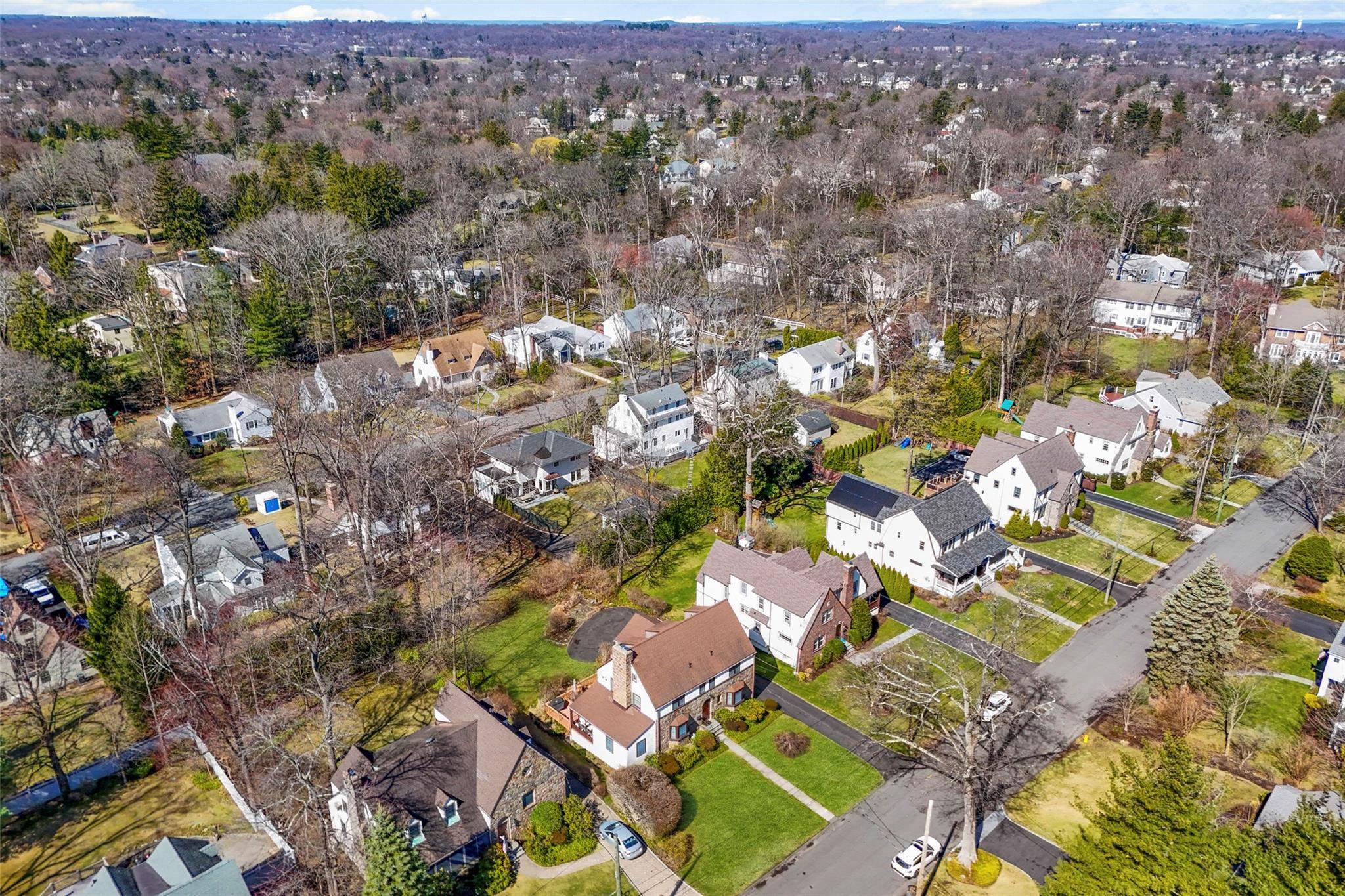White Plains, NY 10606,19 Blackthorn LN