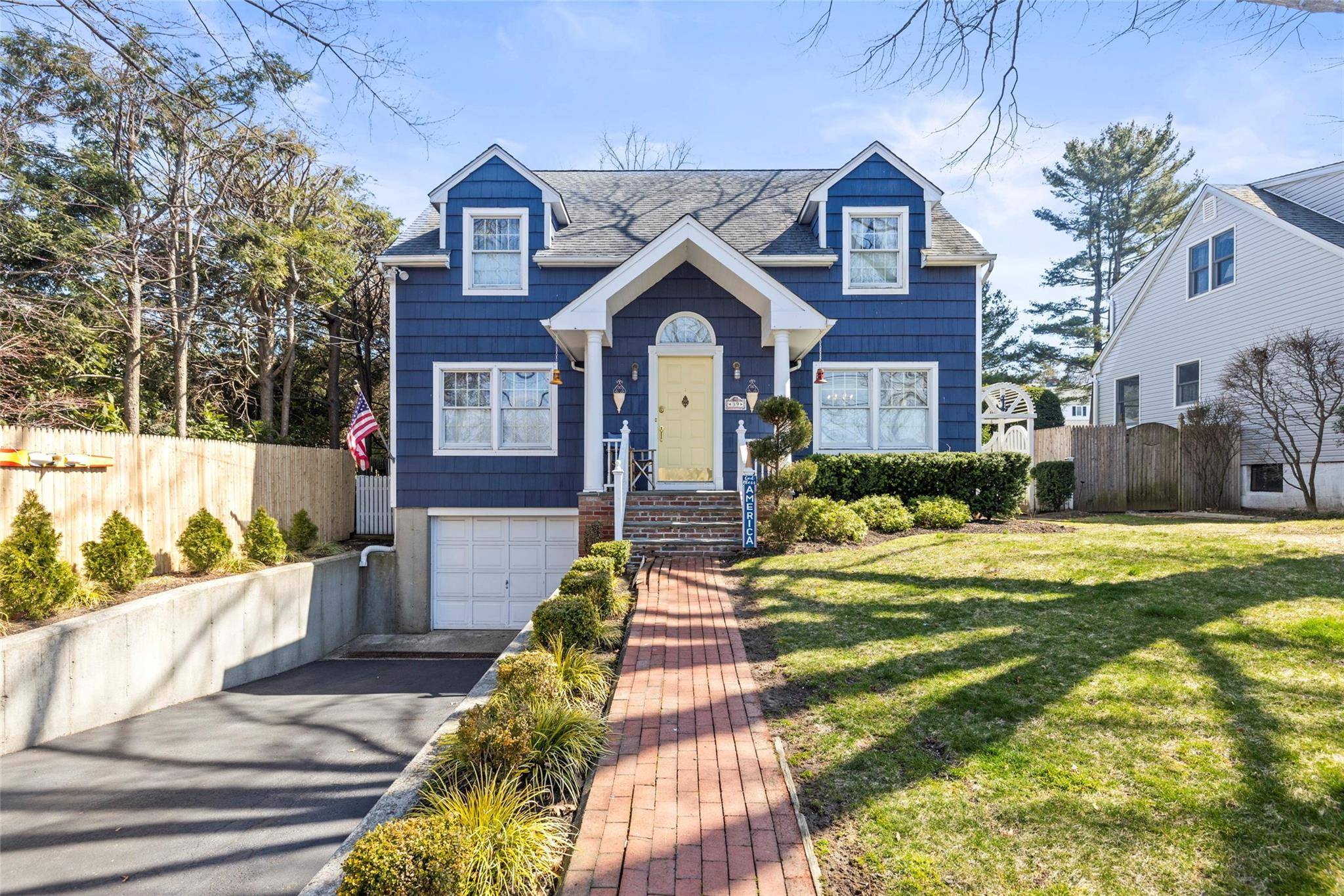 39 Baldwin BLVD, Bayville, NY 11709