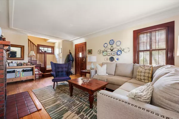 Huntington Station, NY 11746,11 W 14th ST
