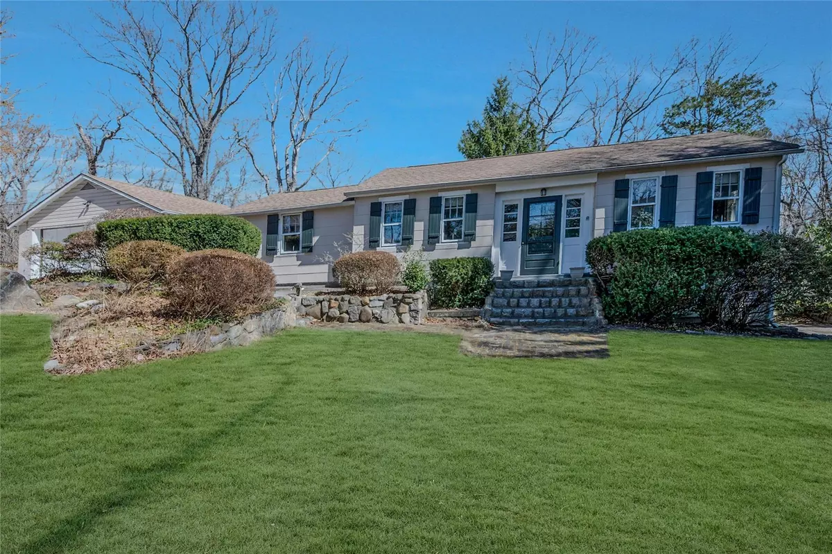 Sound Beach, NY 11789,23 Malverne RD