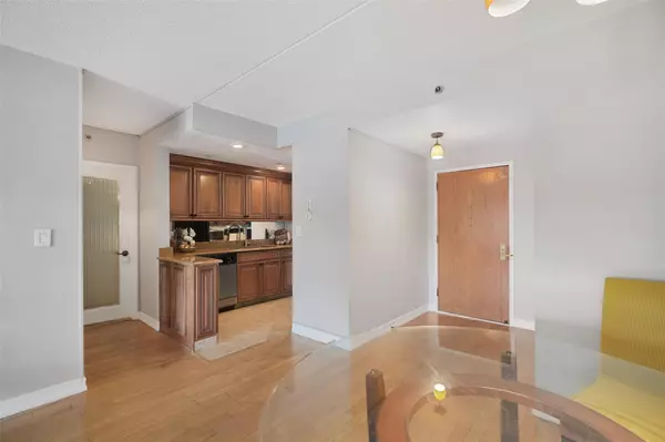 Yonkers, NY 10701,1020 Warburton AVE #6C