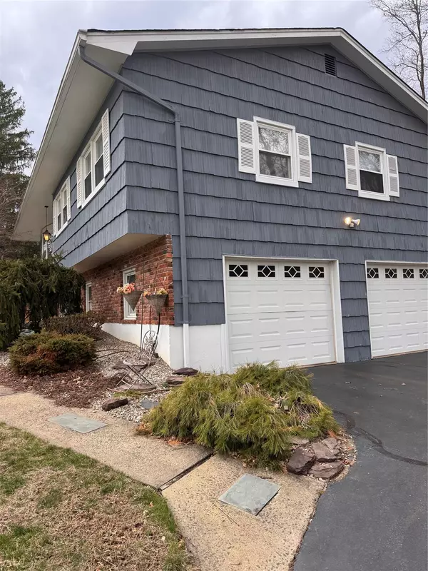 New City, NY 10956,19 Collingswood RD