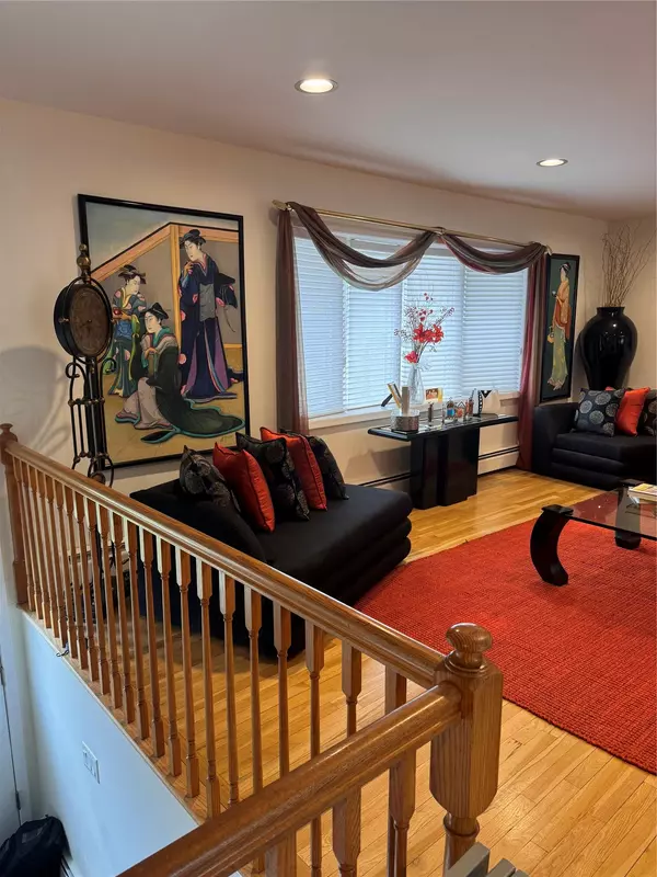 New City, NY 10956,19 Collingswood RD