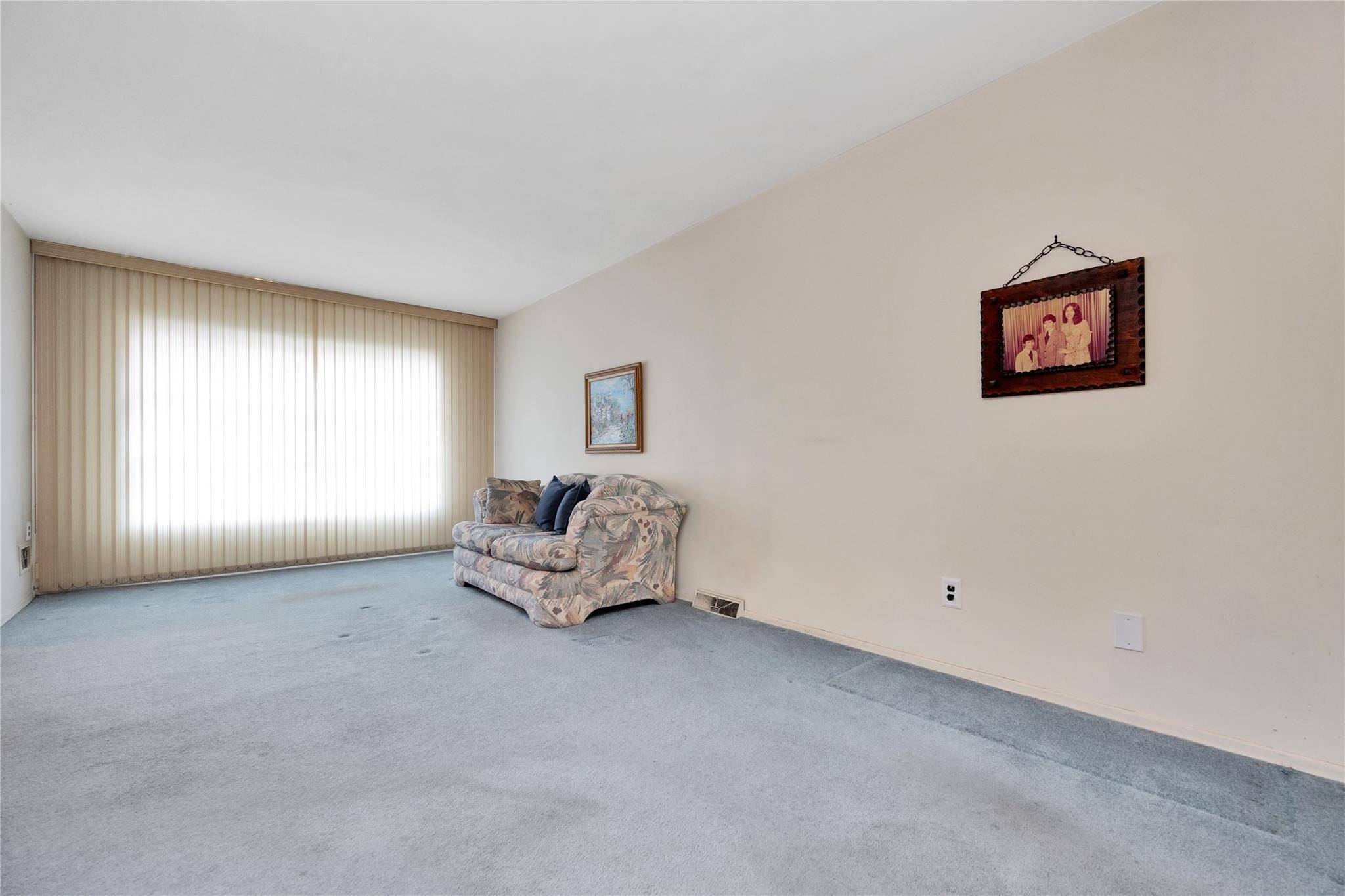 Valley Stream, NY 11580,350 Corona AVE #14