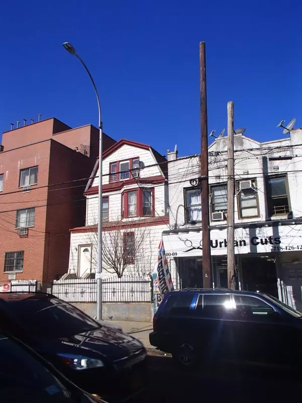 10007 37th AVE, Corona, NY 11368