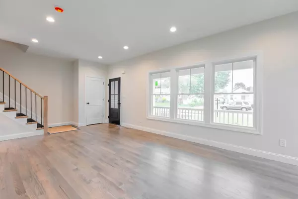 West Babylon, NY 11704,29 Ireland PL