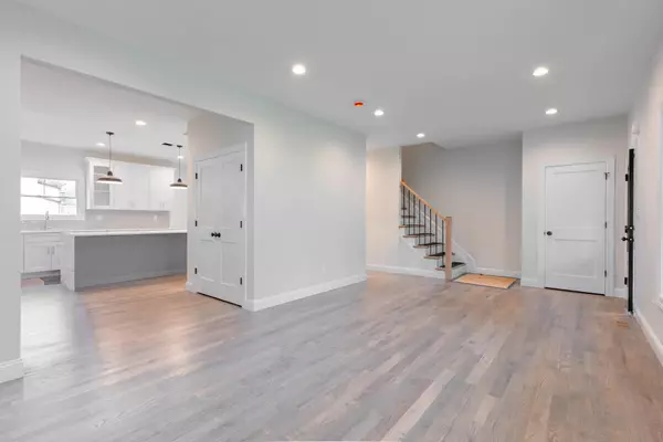 West Babylon, NY 11704,29 Ireland PL