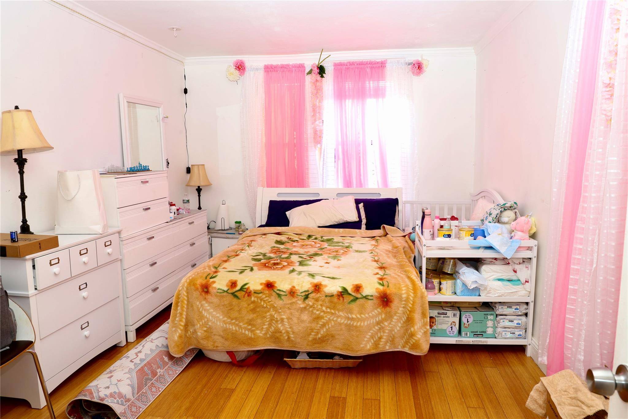 Flushing, NY 11367,150-29 72nd Rd #APT 4F