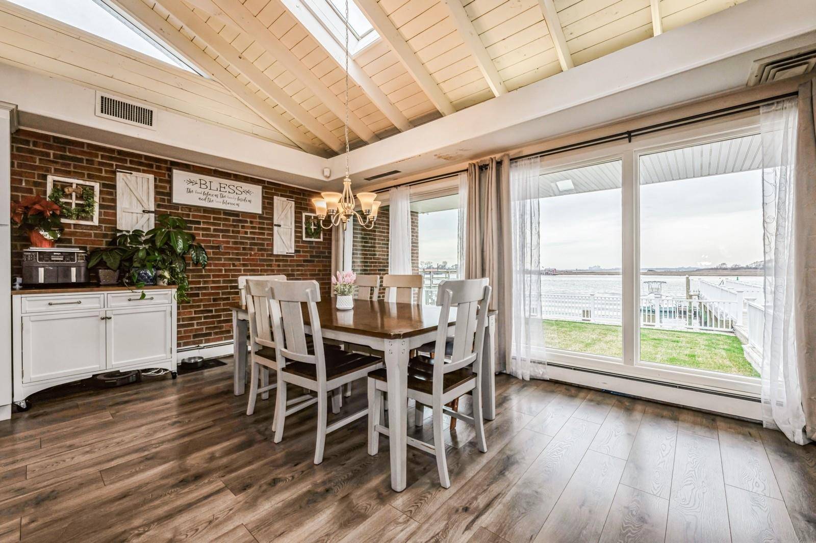 Island Park, NY 11558,200 Block LN