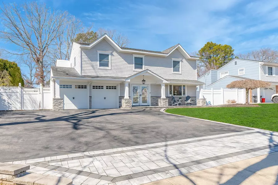 40 Roy DR, Nesconset, NY 11767