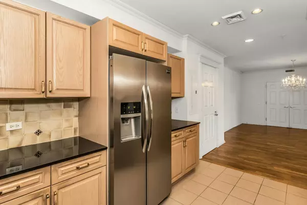 Port Washington, NY 11050,100 Harbor View DR #249