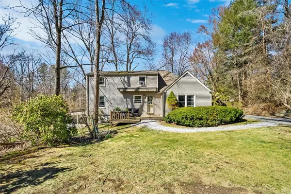 Bedford, NY 10506,65 Hickory LN