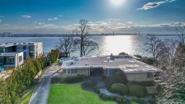 Great Neck, NY 11024,20 Martin CT