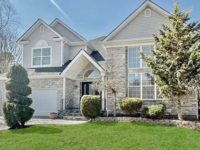 Holtsville, NY 11742,24 Blueberry Ridge DR