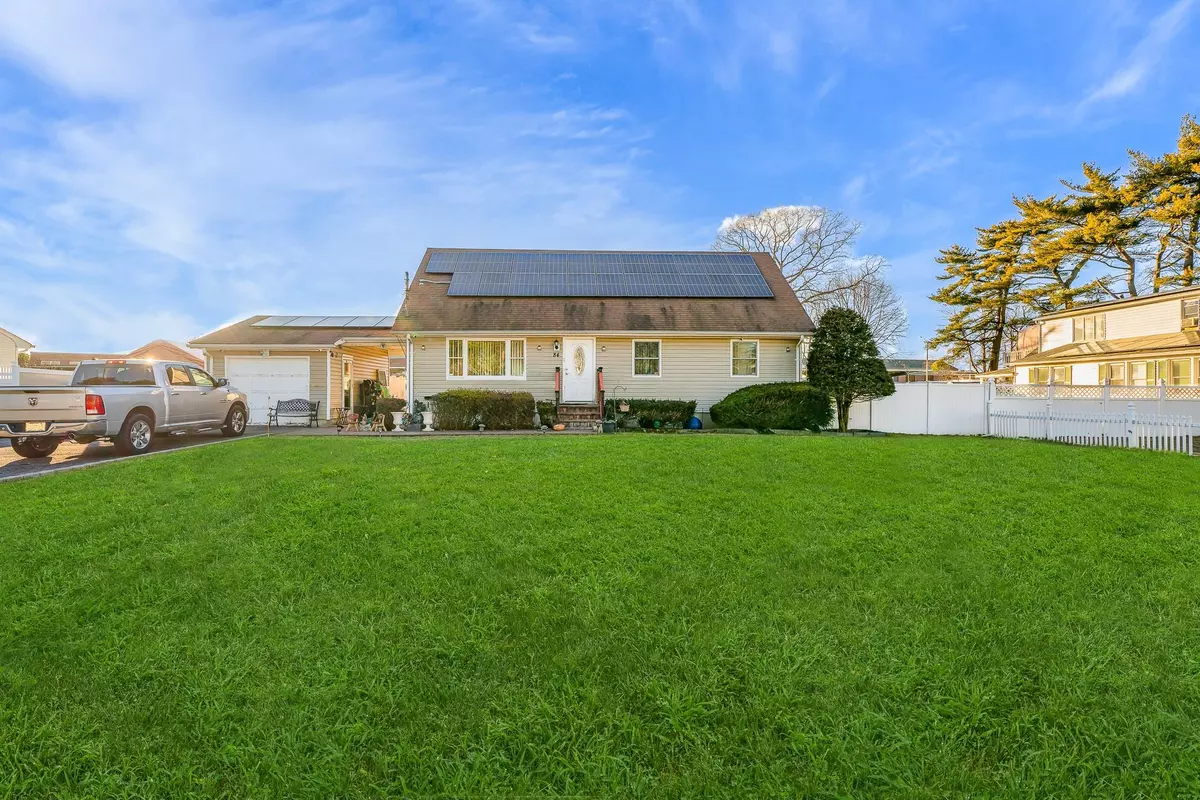 Brentwood, NY 11717,84 1st ST