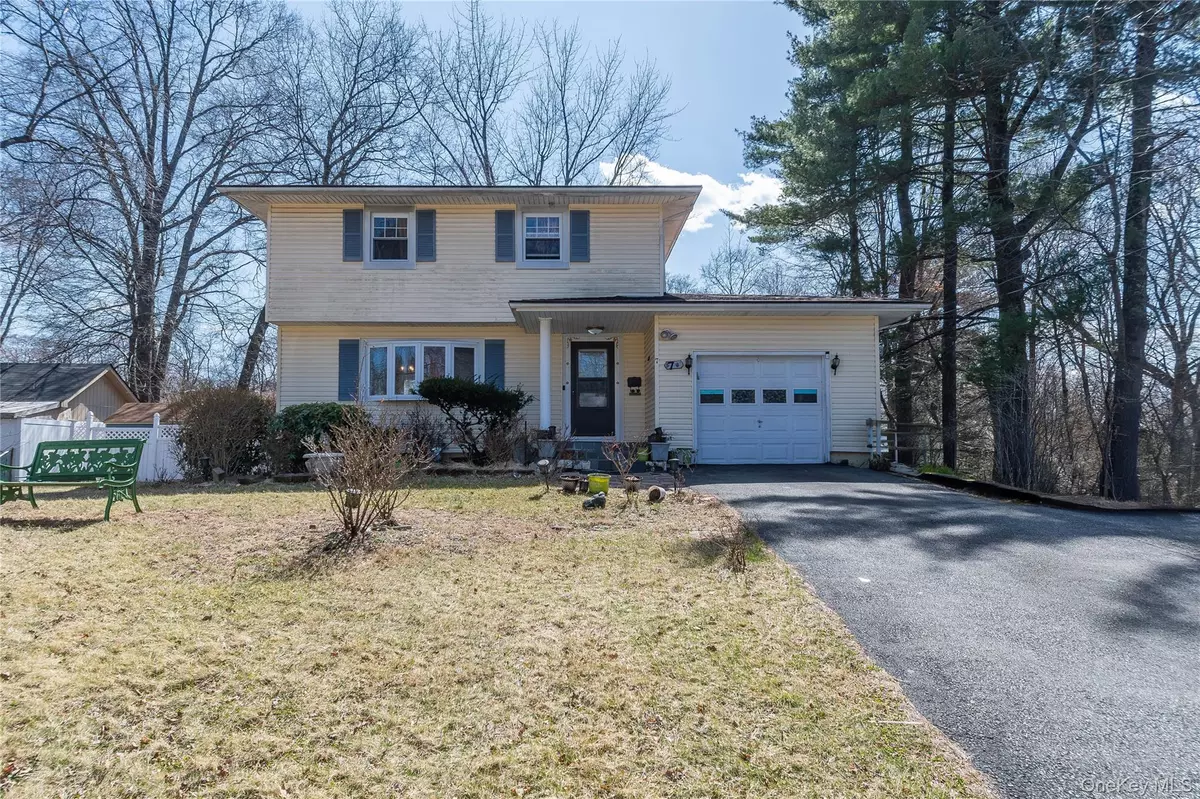 Spring Valley, NY 10977,7 Merrick LN
