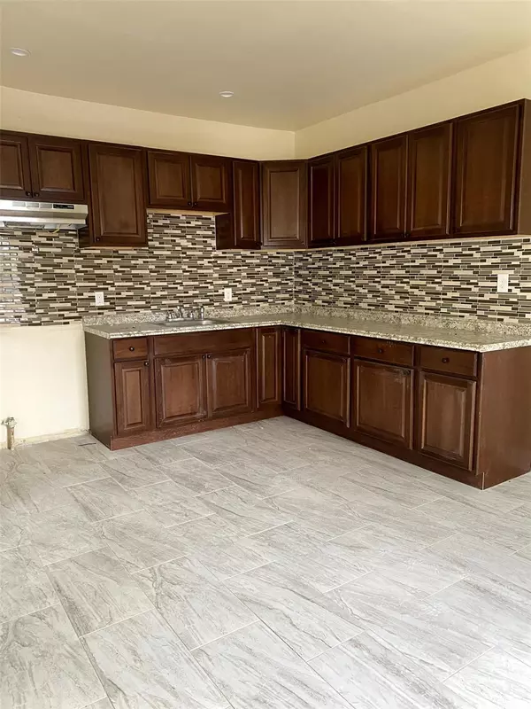 Middletown, NY 10940,225 Highland AVE
