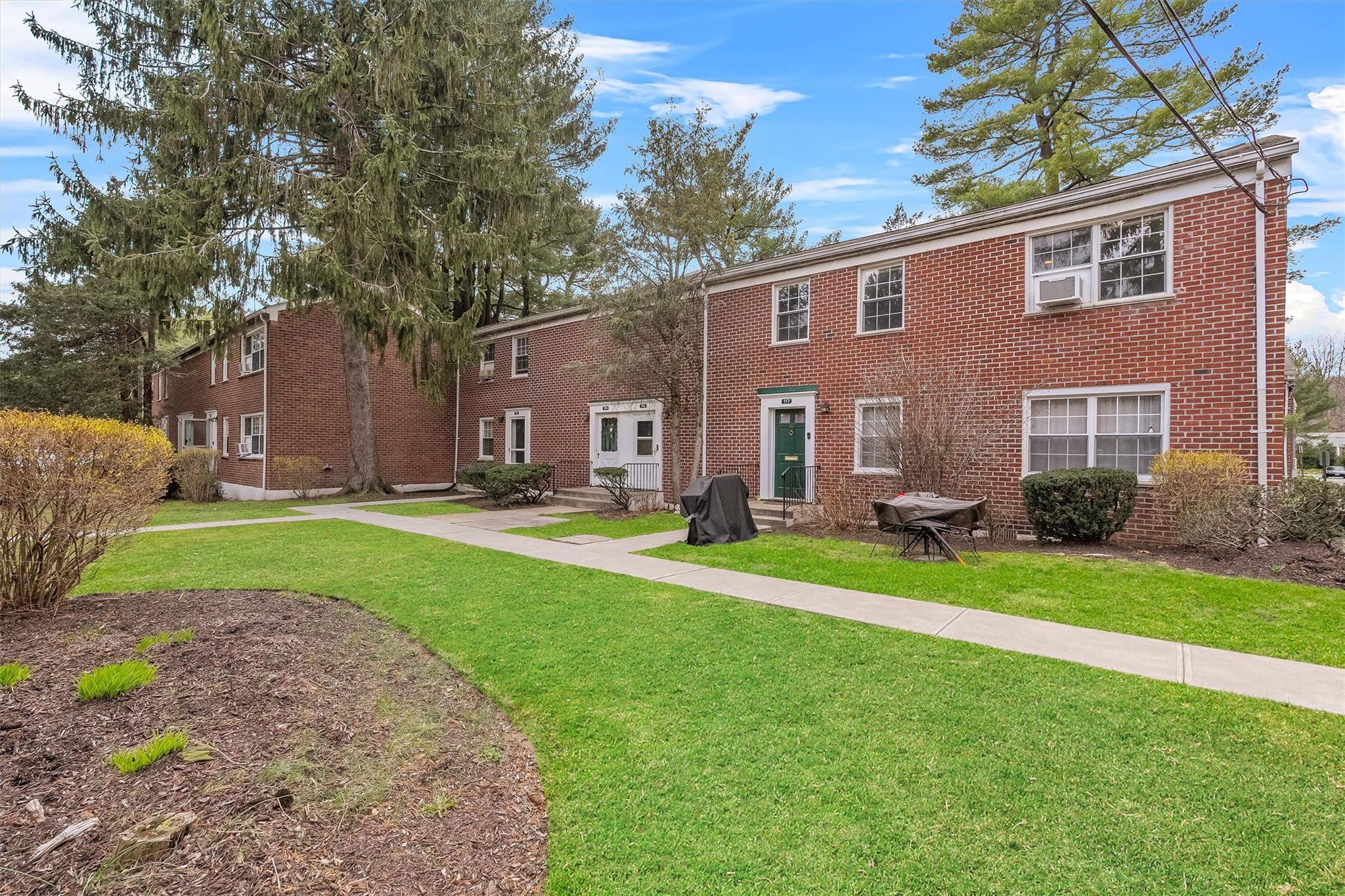 Hartsdale, NY 10530,7 Fieldstone DR #116