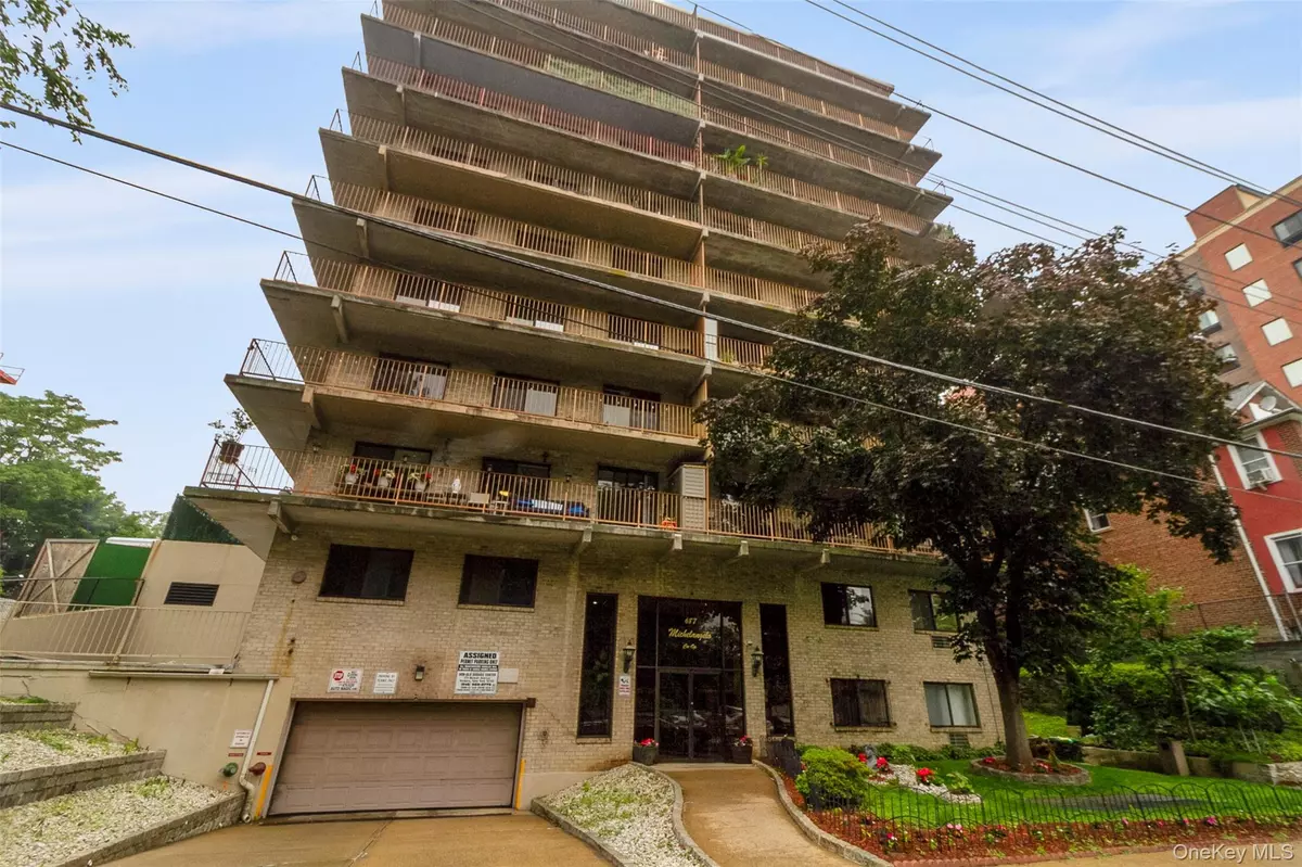 Yonkers, NY 10704,687 Bronx River RD #2A