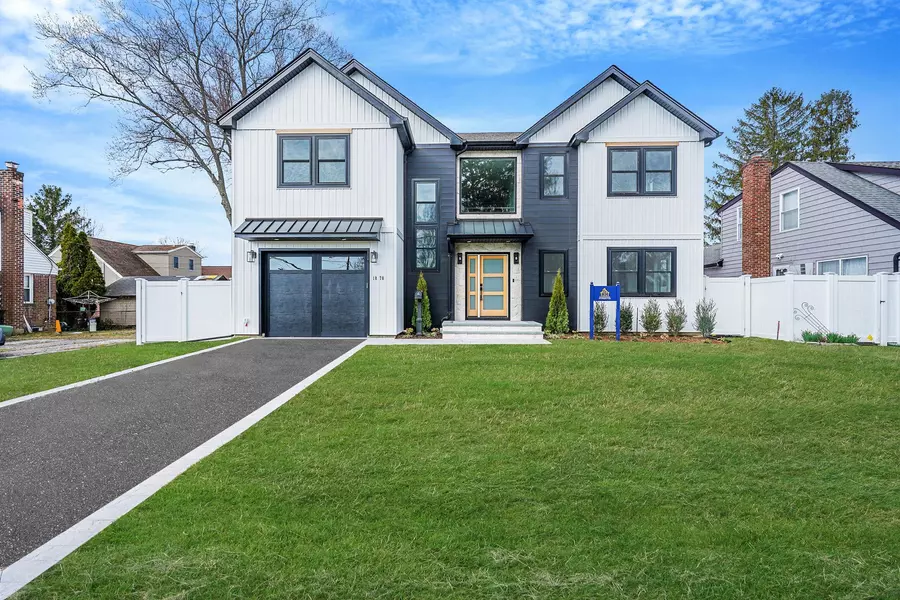 1870 Oakland AVE, Wantagh, NY 11793