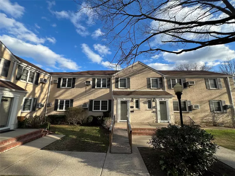 64-17 Springfield BLVD #B, Oakland Gardens, NY 11364