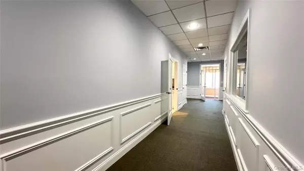 Oyster Bay, NY 11771,111 South ST #240-4