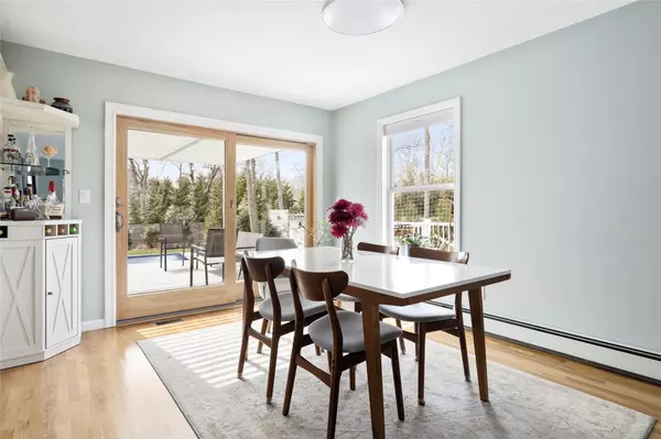 Hampton Bays, NY 11946,7 Carols WAY