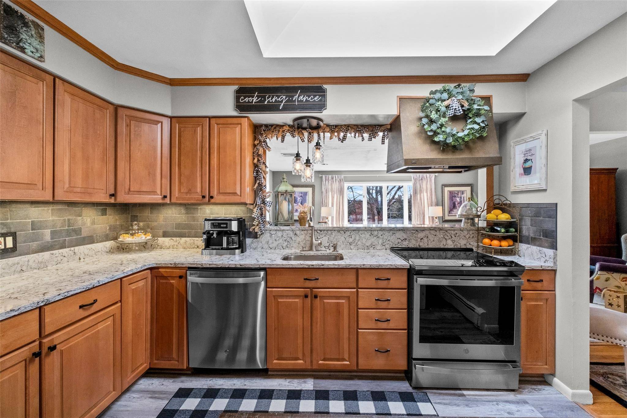 Wappingers Falls, NY 12590,23 Namoth RD