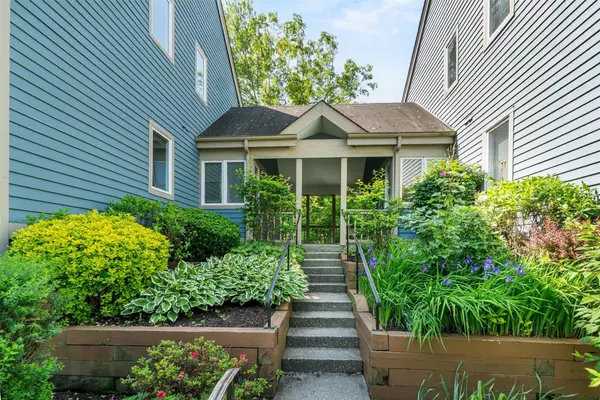 Peekskill, NY 10566,5702 Manor DR #5702