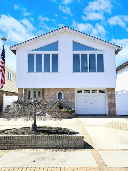 164-32 88th ST, Howard Beach, NY 11414