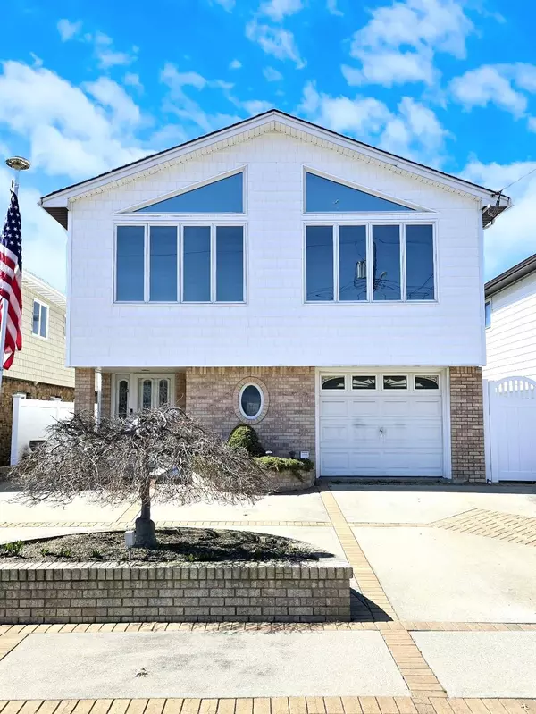 164-32 88th ST, Howard Beach, NY 11414