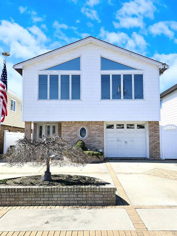 164-32 88th ST, Howard Beach, NY 11414