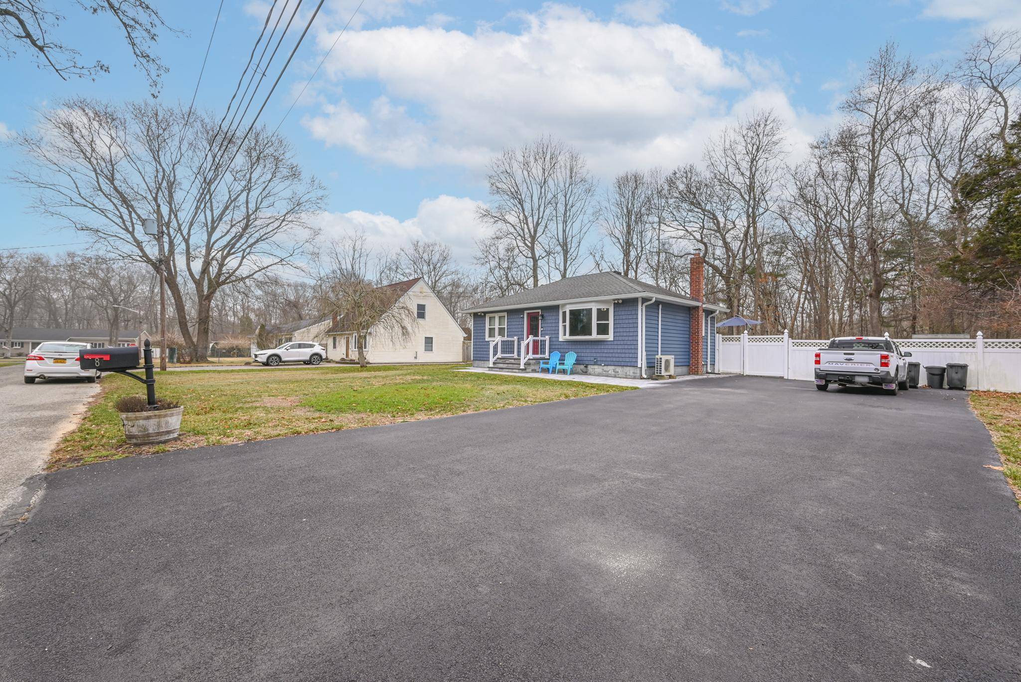Mastic Beach, NY 11951,8 Lonscreek PL