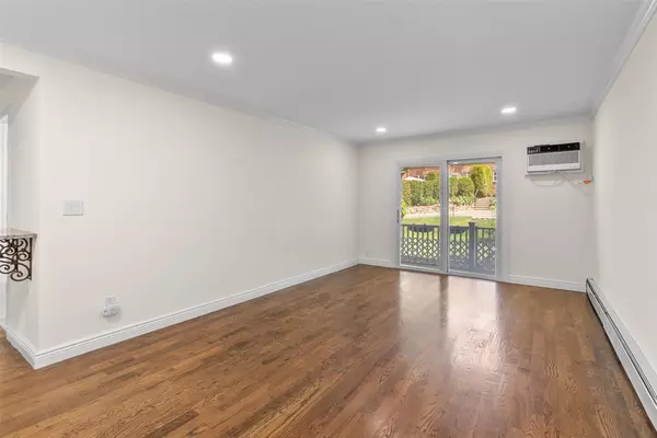 Suffern, NY 10901,129 Parkside DR