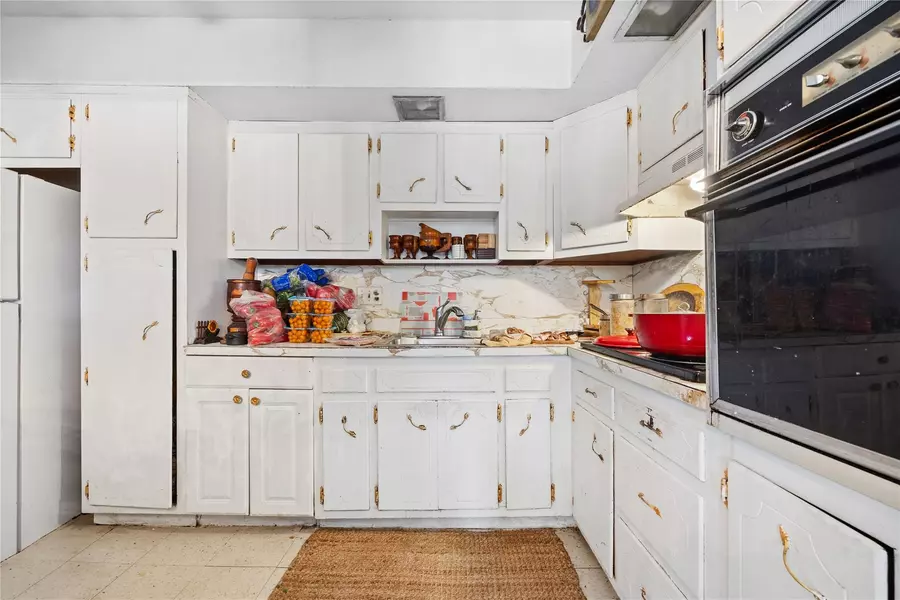 24-65 Francis Lewis Blvd, Whitestone, NY 11357