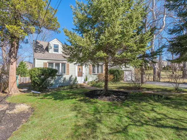 Port Washington, NY 11050,26 Bayside AVE