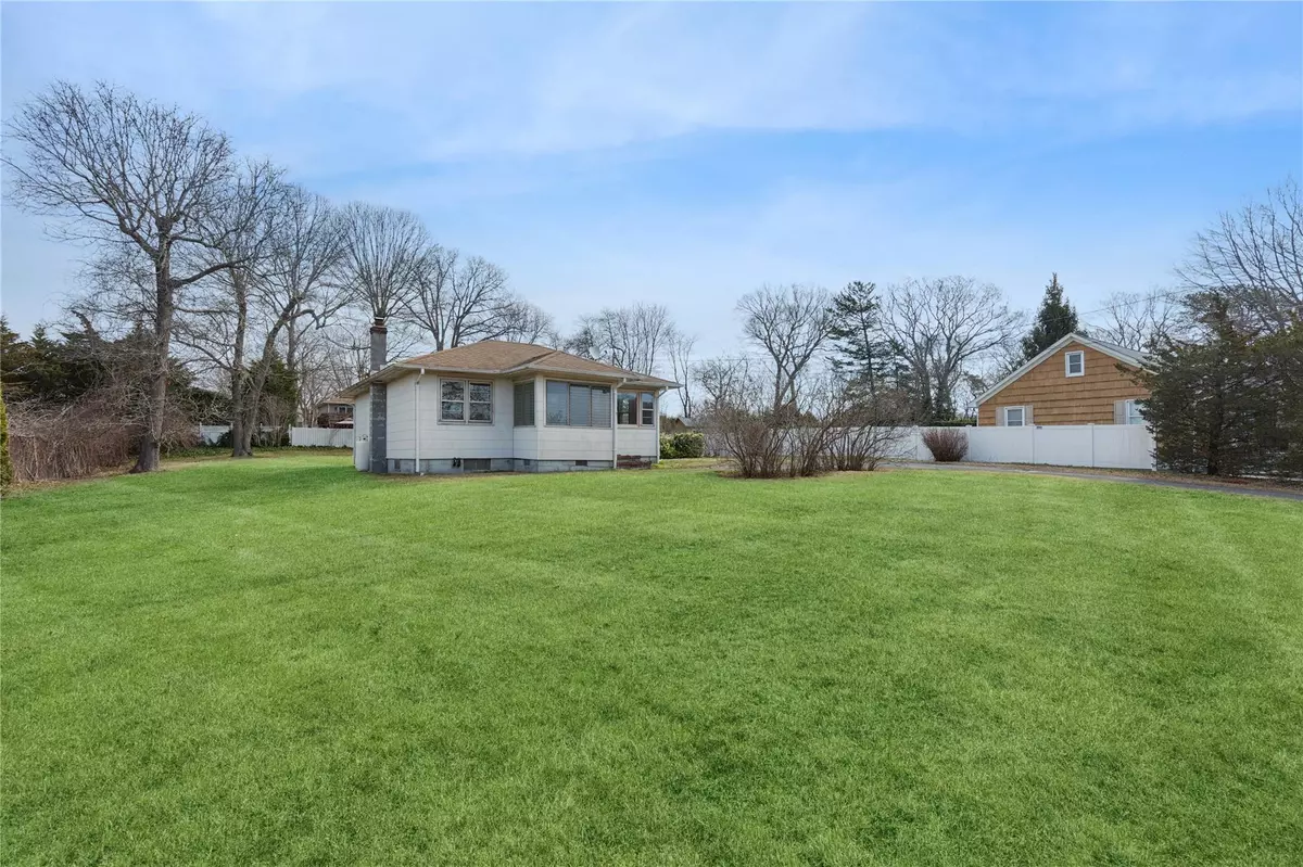 Riverhead, NY 11901,1504 Roanoke AVE