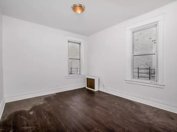 Bronx, NY 10467,3357 Perry AVE