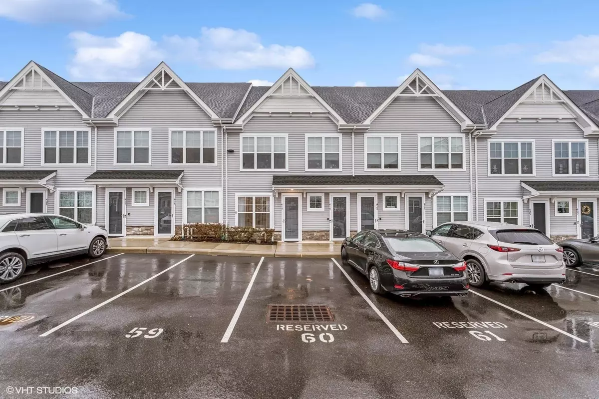 East Meadow, NY 11554,417 Emanuel Way #417