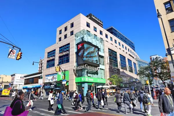 136-17 39 AVE, Flushing, NY 11354