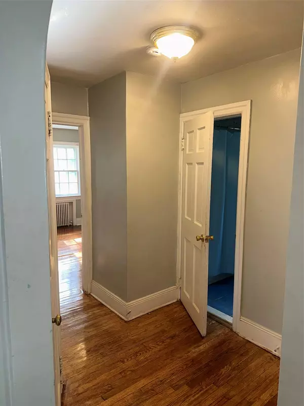 Massapequa, NY 11758,49 S Baldwin PL